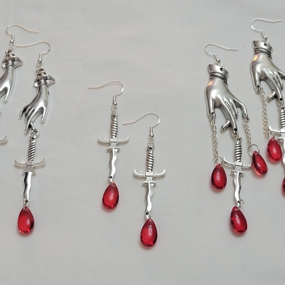 Silver dagger blood drip earrings - Picture 3 of 4